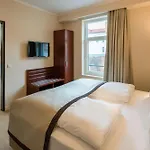 Western Excelsior 4* ארפורט
