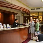 Western Excelsior מלון