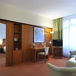 Western Excelsior Hotel