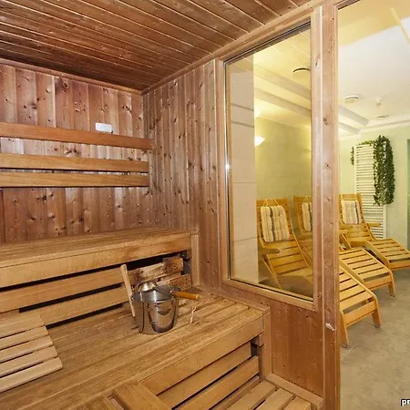 Western Excelsior Hotel