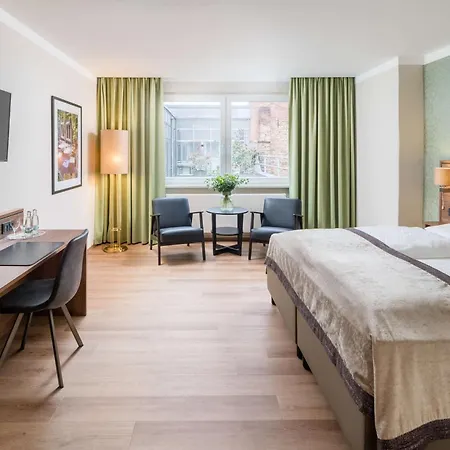 Western Excelsior Hotel 4*
