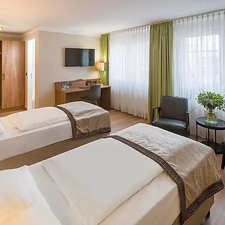 Western Excelsior Ξενοδοχείο 4*