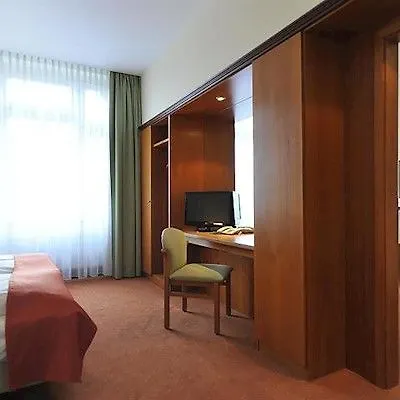 Western Excelsior Szálloda