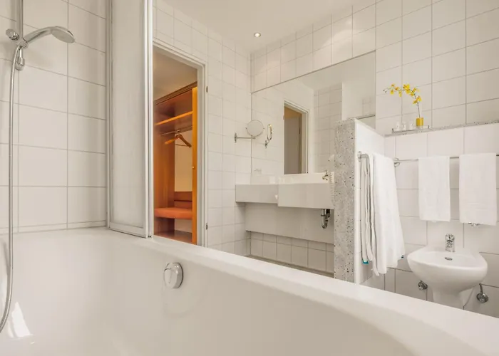 Western Excelsior 4*