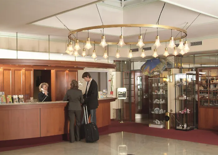 Western Excelsior Hotel 4*